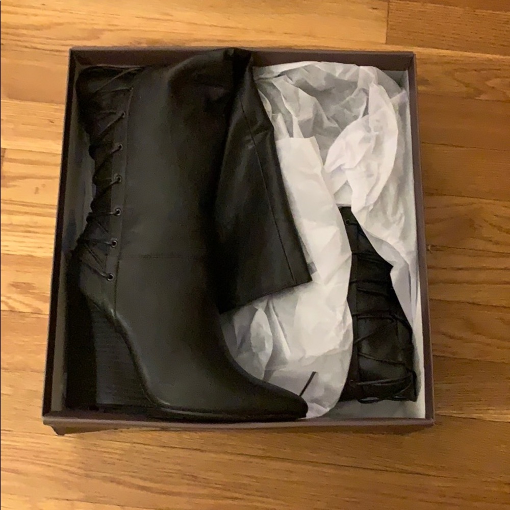 High boots - Picture 2 of 5